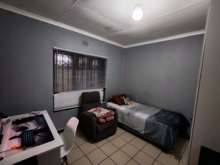 4 Bedroom Property for Sale in Delft Western Cape